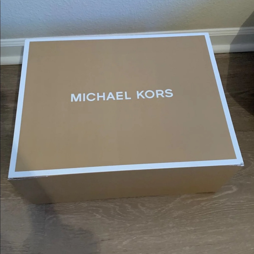 Michael kors extra large box